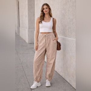 Hollister Ultra High-Rise Baggy Pants Size Medium